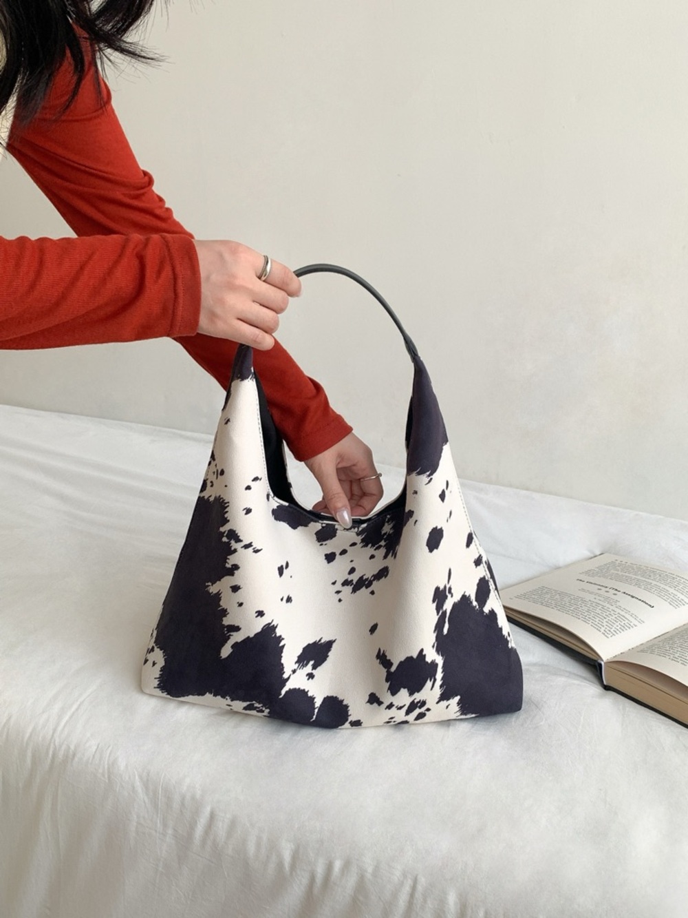 Black and White Cowprint Shoulder Bag - Women's Fashion Tote - Picture 2 of 8